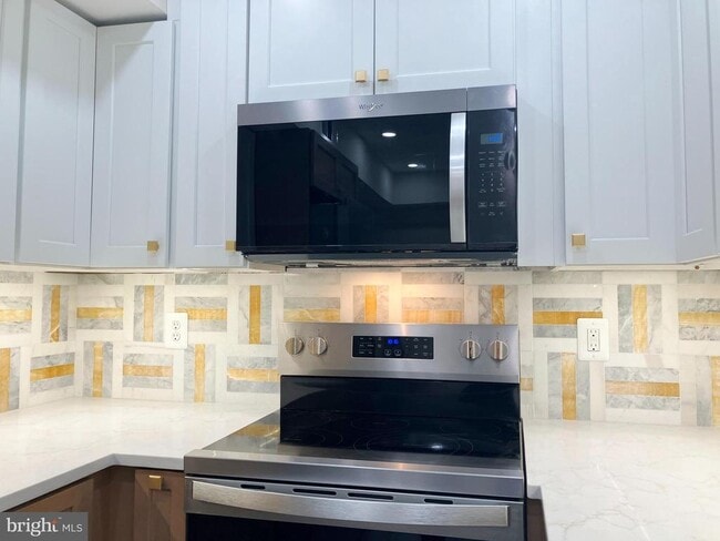 Building Photo - 428 Hampton Ct