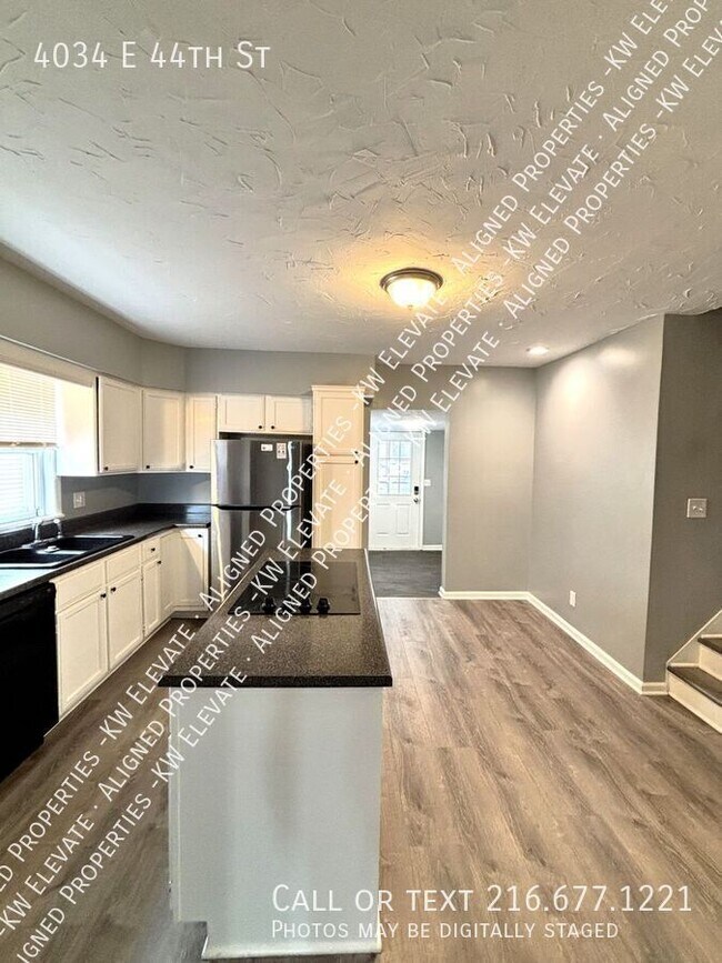 Building Photo - 4034 E 44th St