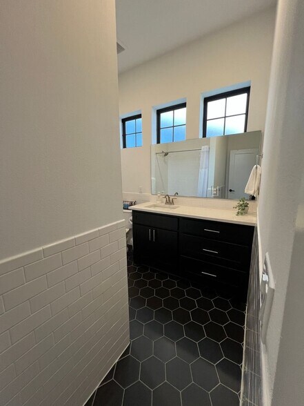 Building Photo - 3511 Cepeda St