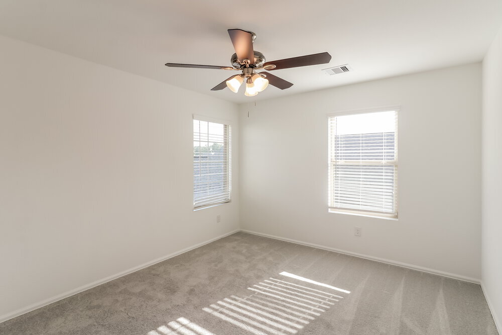 Building Photo - 1934 Ballesteros St