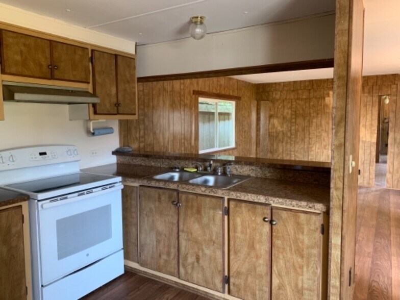 Building Photo - 299 Canal Trce