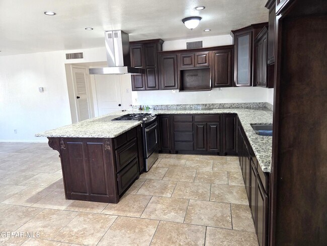 Building Photo - 15341 Werling Ct