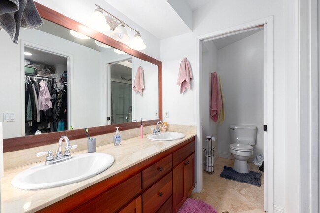 Building Photo - 3BR + Bonus Room | Solar-Powered | Updated...