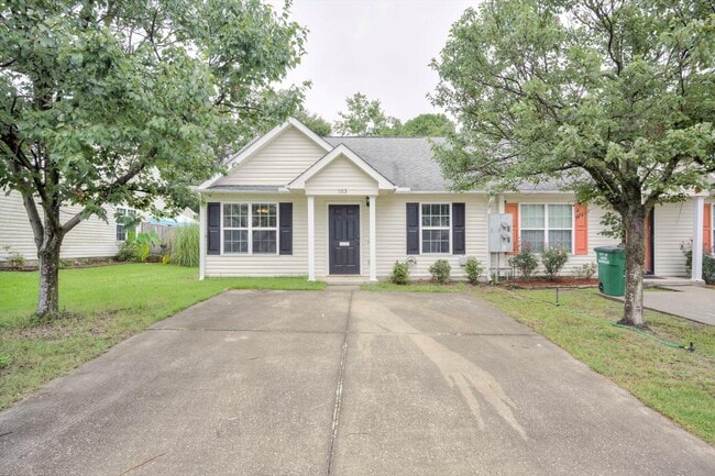 Primary Photo - 153 Photinia Dr
