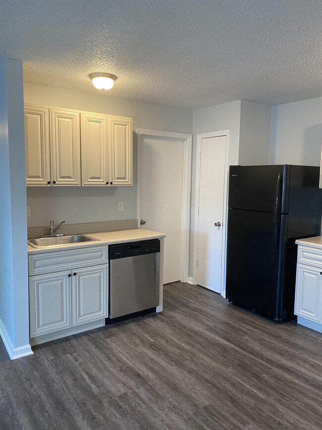 Building Photo - 1251 Sumner Ave