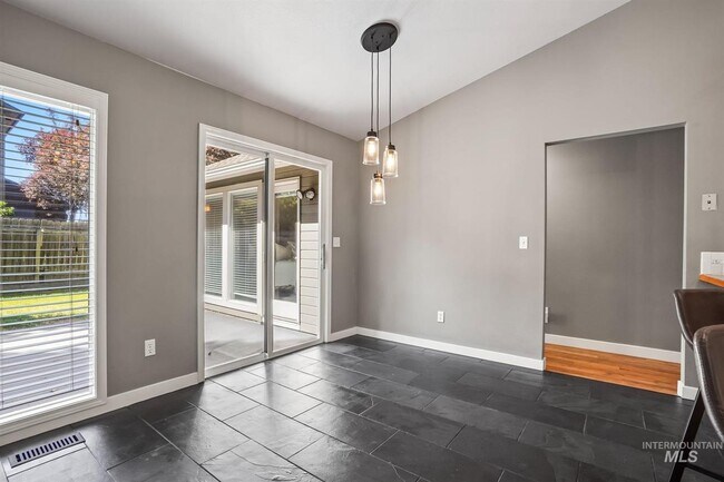 Building Photo - 11909 W Patrina Dr