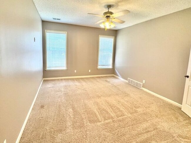 Building Photo - Cordova-Spacious 3 Bedroom 2.5 Home
