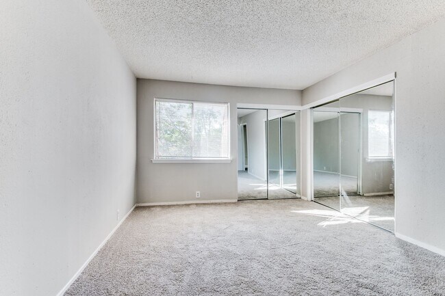 Building Photo - A Walnut Hill Wonder Townhome!