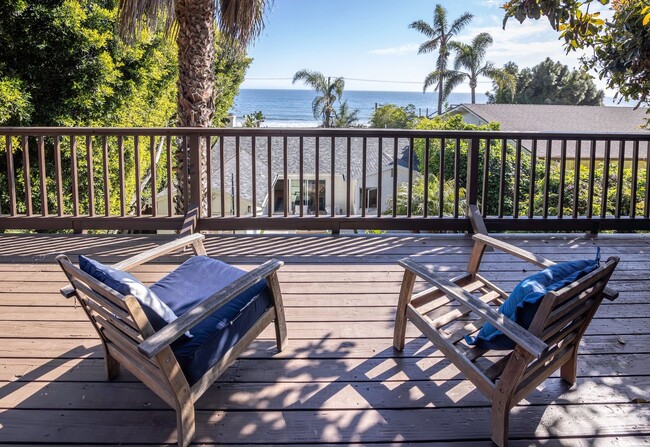 Building Photo - Single Family Home with Coastal Luxury wit...