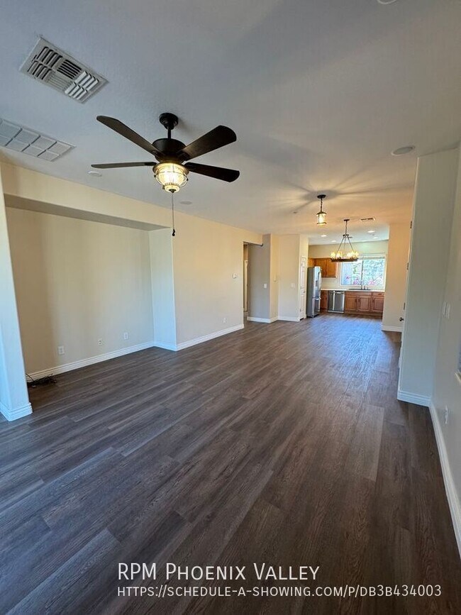 Building Photo - 1742 W Owens Way