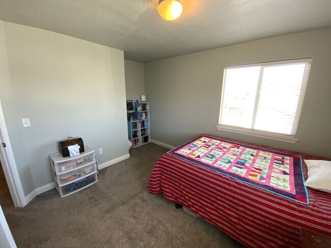Building Photo - 5549 Dornton Ct