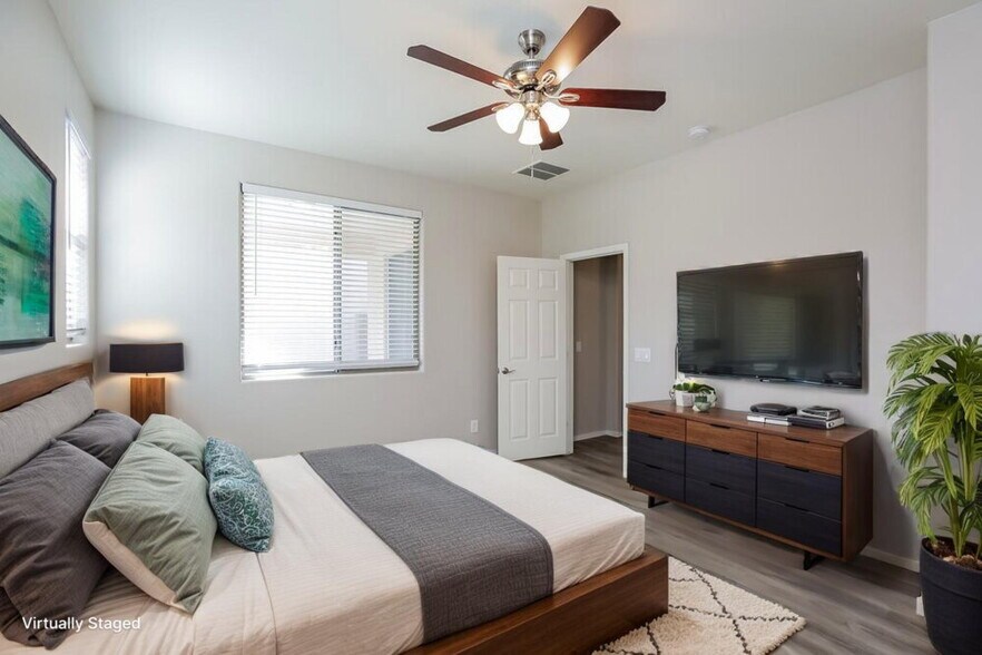 Building Photo - 4043 W Pedro Ln