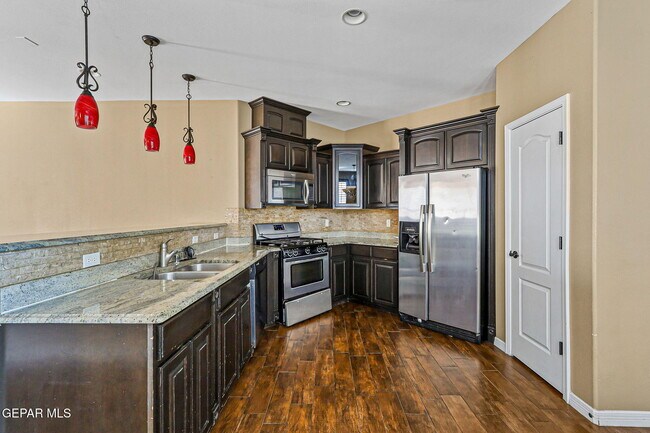 Building Photo - 3005 Cedar Creek