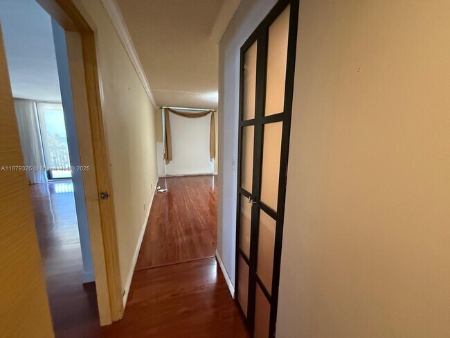 Building Photo - 1500 S Ocean Dr