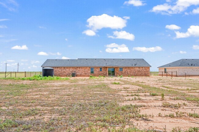 Building Photo - New Construction Home In Idalou ISD!