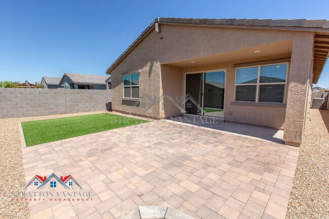 Building Photo - 2898 Kim Dr