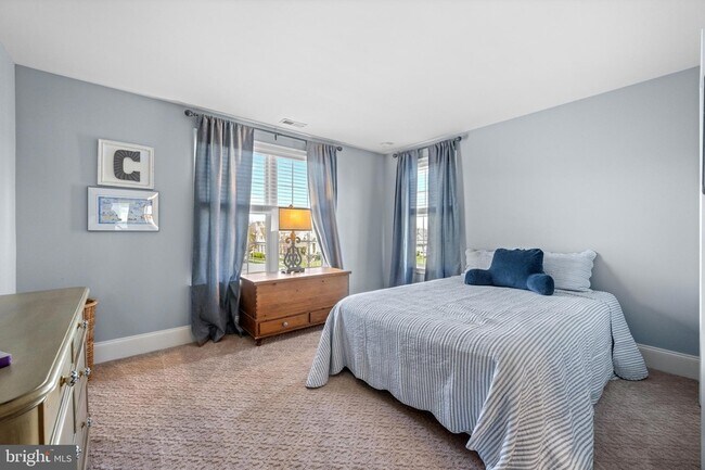 Building Photo - 407 Berlo Ln