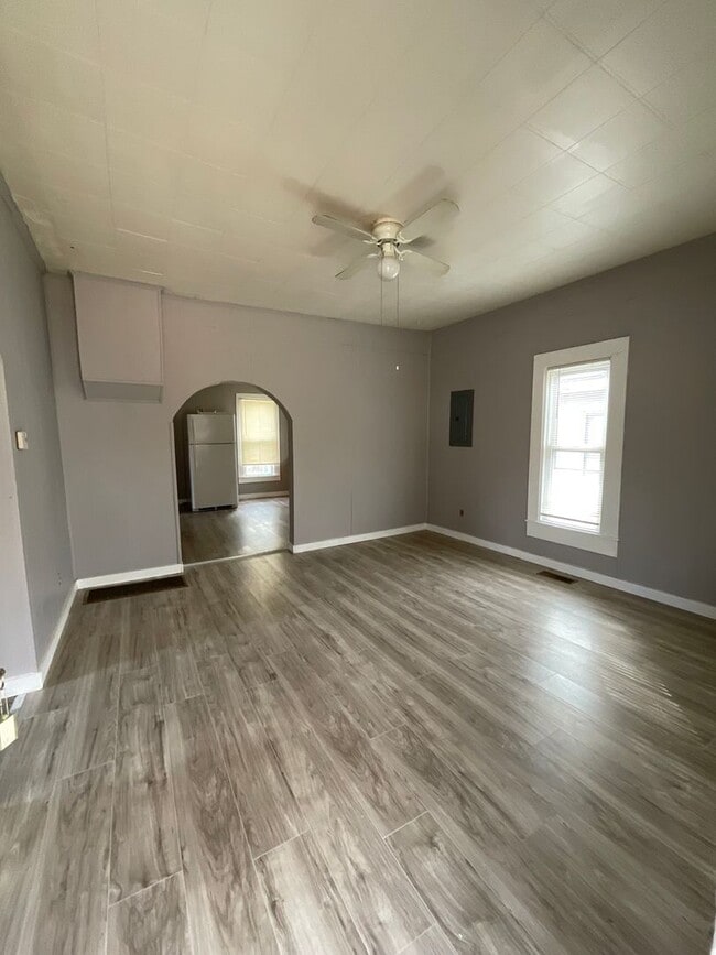 Building Photo - Very Cute 1br/1ba Home For Rent!