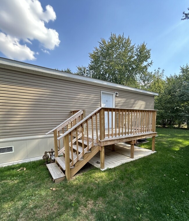 Building Photo - 118 Poplar Dr