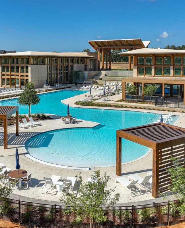 Building Photo - Discover the Charm of Hwy 150 living in Everlee