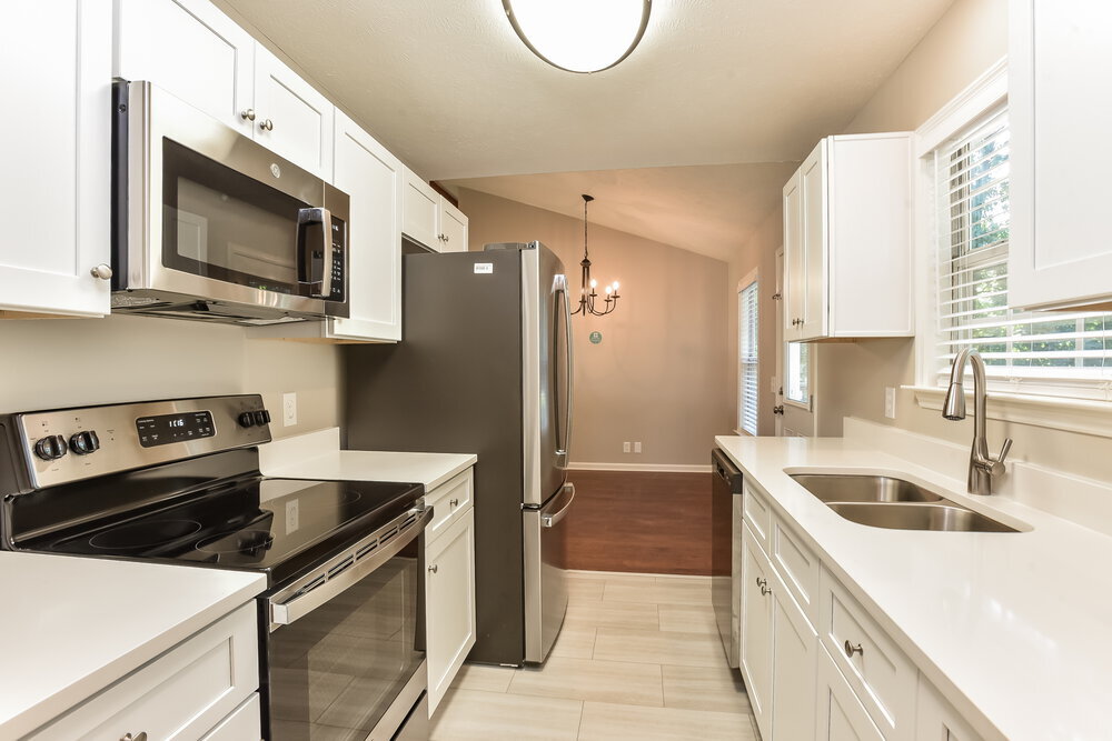 Building Photo - 4936 Deerhaven Dr