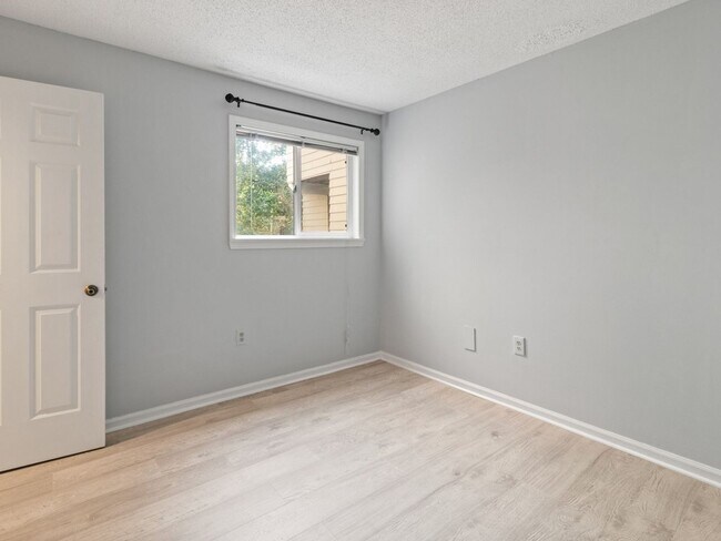 Building Photo - 1st Floor unit in Fourth Ward