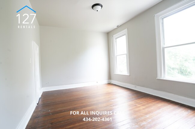 Building Photo - Modern Comfort Meets Prime Convenience – Stunning 3BR/2BA in Lynchburg!