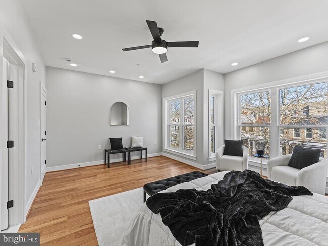 Building Photo - 4320 7th St NW