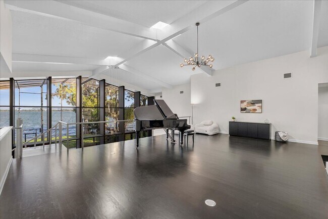 Building Photo - 3824 Gaines Dr