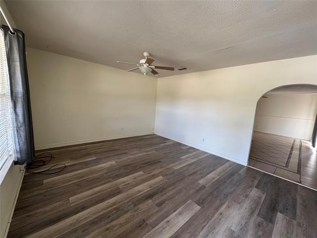 Building Photo - 5342 Burbank Dr