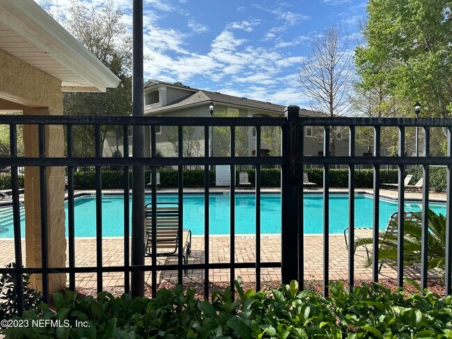 Building Photo - 6099 Maggies Cir