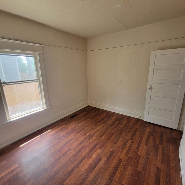 Building Photo - 3BR/1BA North Gonzaga Area Home
