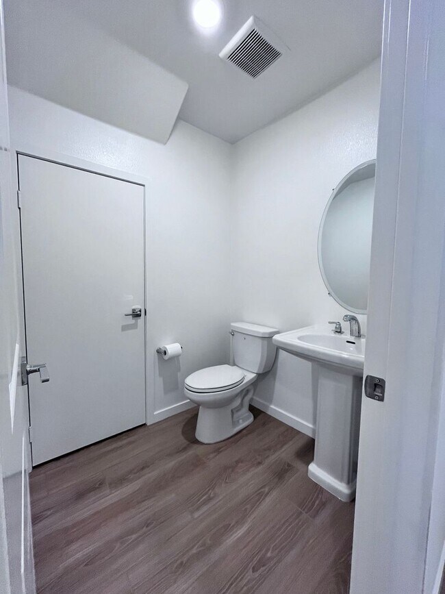 Building Photo - ***NEW BUILD IN LOMA LINDA***