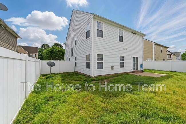 Building Photo - 1023 Snead Dr