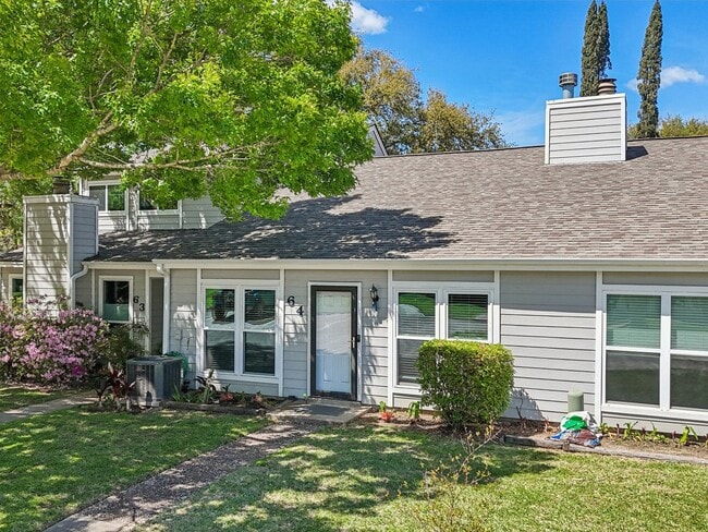 Building Photo - 64 Hideaway Dr