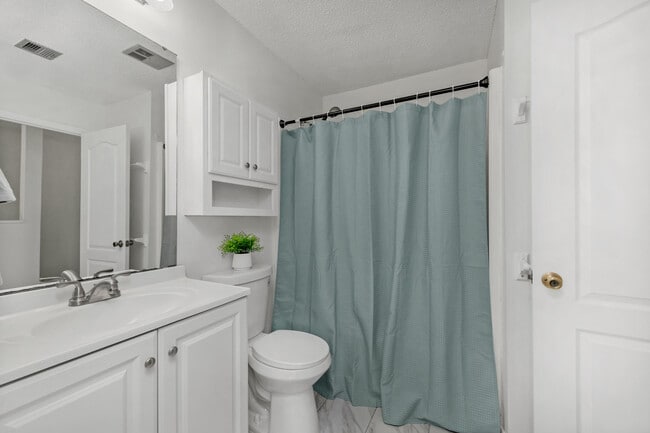 Building Photo - 337 Woodham Ct