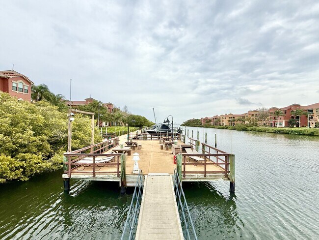 Building Photo - 2725 Via Cipriani