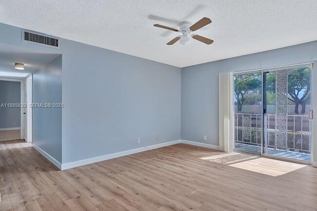 Building Photo - 501 SE 8th St