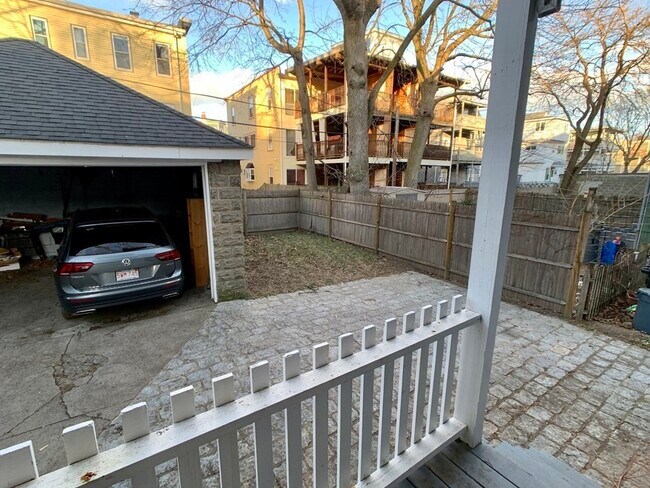 Building Photo - 12 Rosemary St