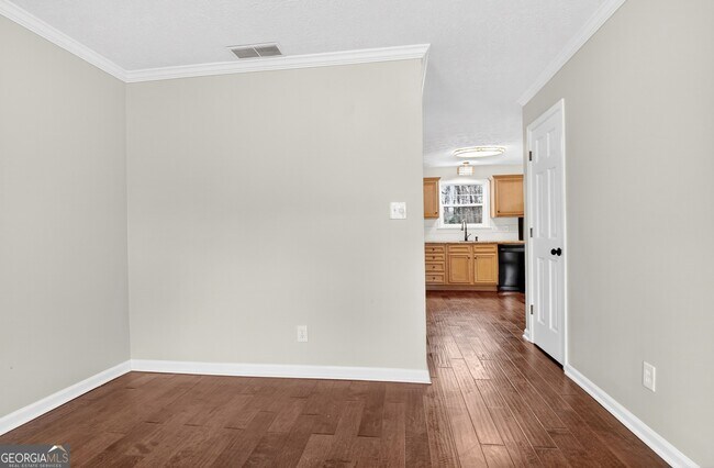 Building Photo - 104 Timber Walk