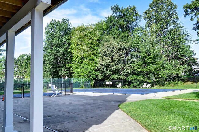 Building Photo - 545 Cypress Rd
