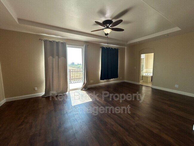 Building Photo - 1522 Fieldcrest Ct