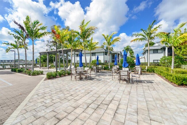 Building Photo - 20814 NE 5th Ct