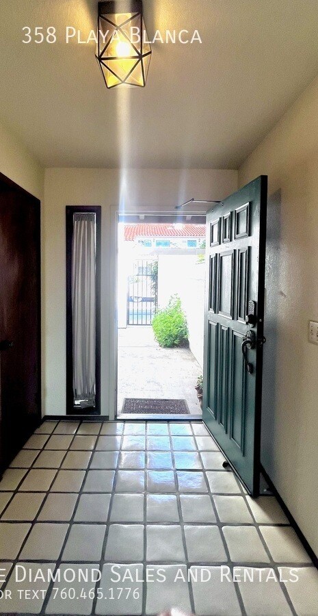 Building Photo - 358 Playa Blanca
