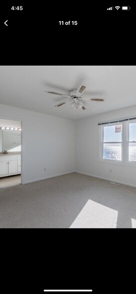 Building Photo - 72 Cosey Beach Ave