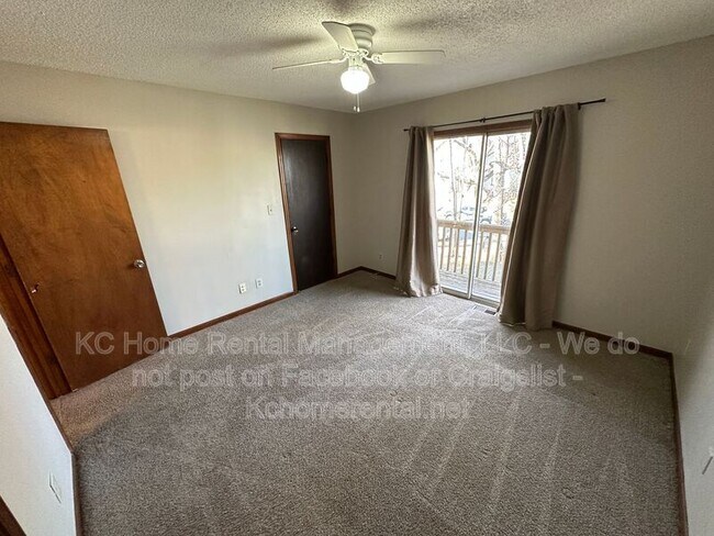 Building Photo - 225 Ottawa St