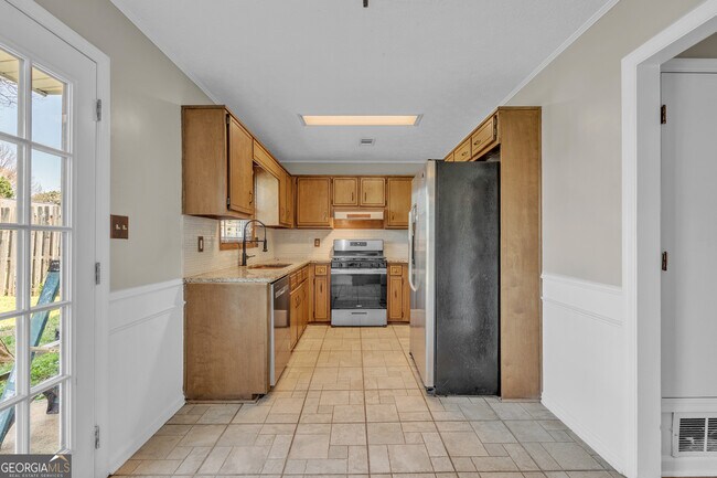 Building Photo - 1555 Hardin Ave