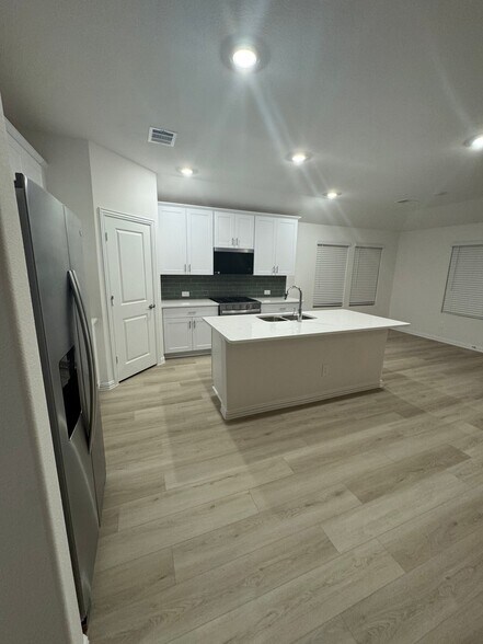 Building Photo - 608 Marigold Hl Wy