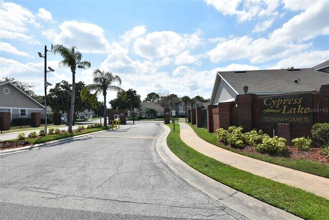 Building Photo - 2203 Cypress Knee Loop