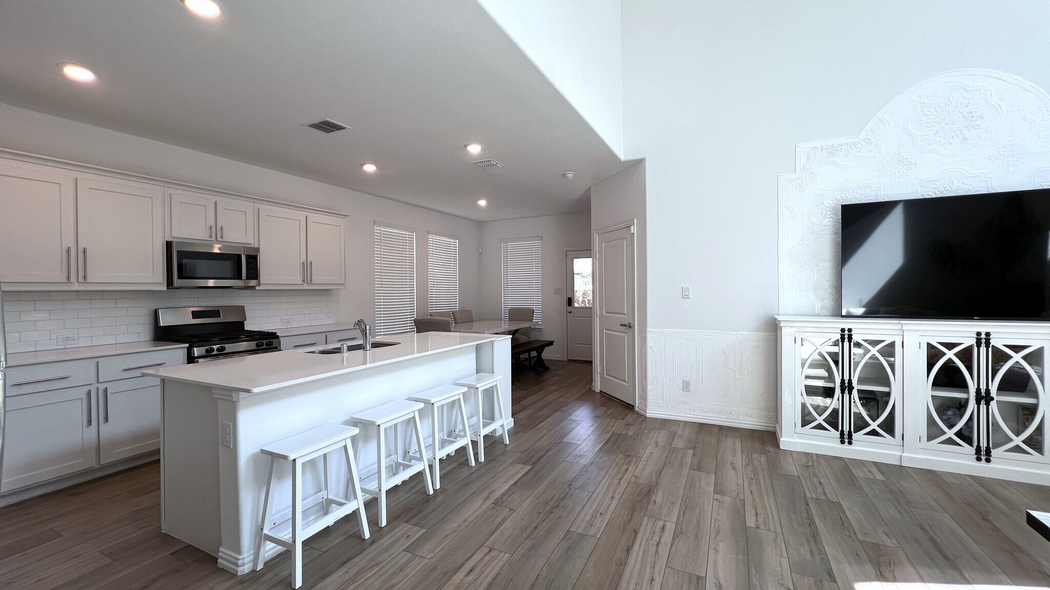 Building Photo - 5334 Riverwalk Pky